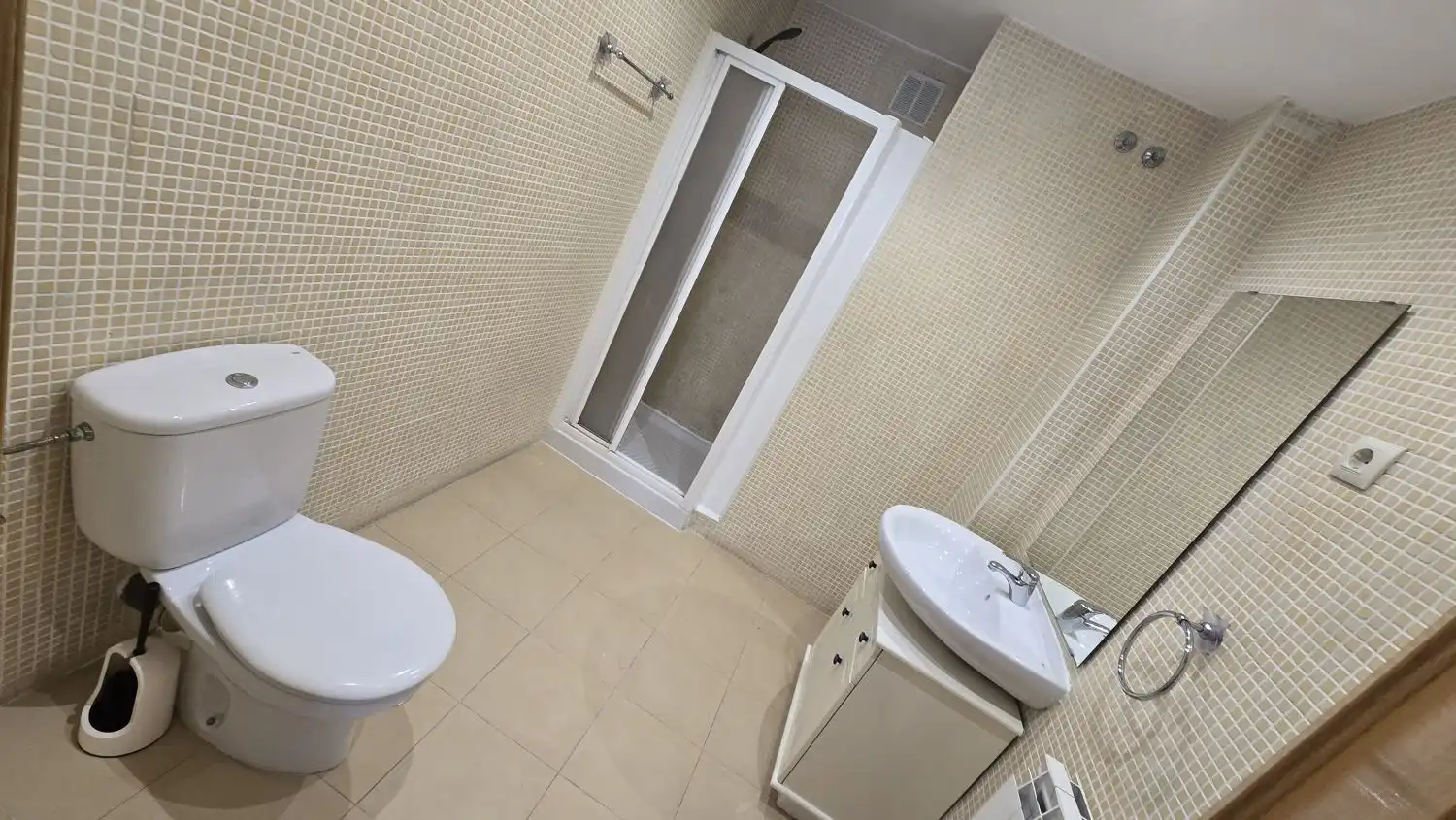 Bathroom of Flat for rent in Humanes de Madrid  with Balcony