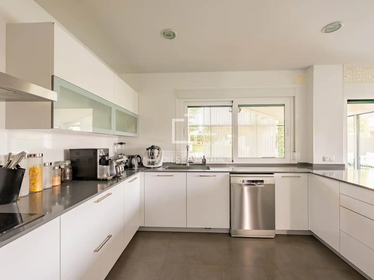 Cocina de Casa o chalet de alquiler en Tres Cantos con Calefacción, Jardín privado y Trastero