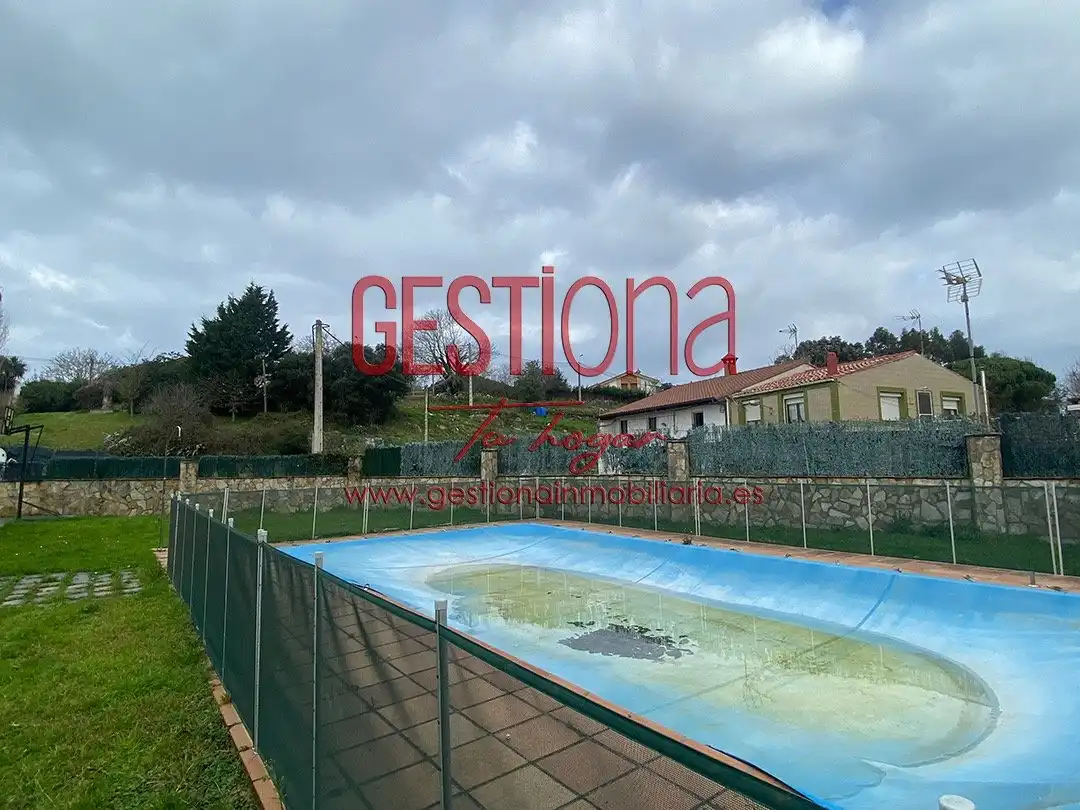 Piscina de Casa adosada en venta en Bareyo con Calefacción, Jardín privado y Piscina