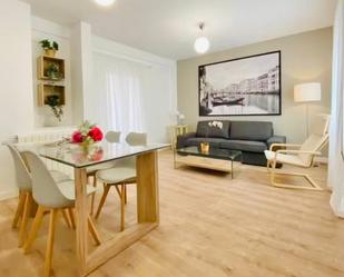 Living room of Flat to rent in  Granada Capital  with Heating, Parquet flooring and Terrace