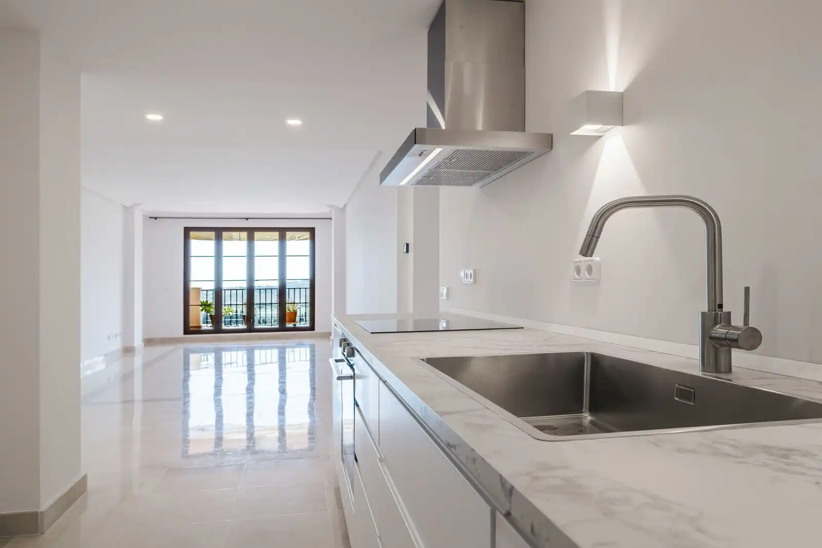 Kitchen of Flat for sale in Benahavís  with Air Conditioner, Terrace and Alarm