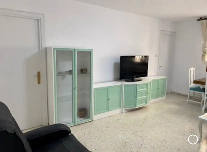 Sala d'estar de Apartament de lloguer en Almería amb Aire condicionat, Terrassa i Moblat