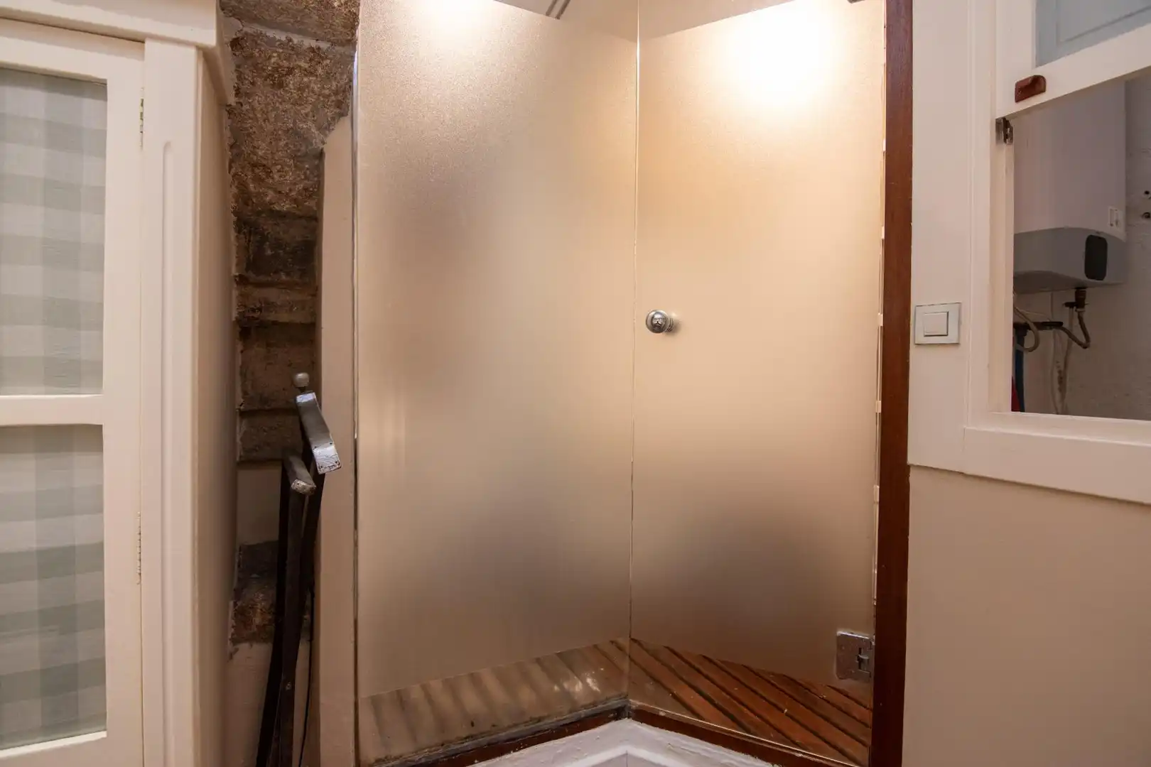 Badezimmer von Wohnungen zum Verkauf in A Coruña Capital  mit Heizung und Möbliert