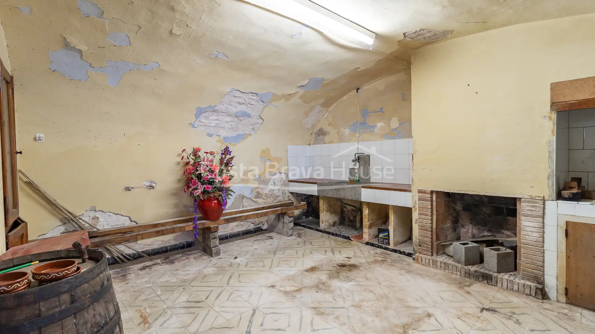 Country homes for sale in Begur  with Air Conditioner, Heating and Private garden