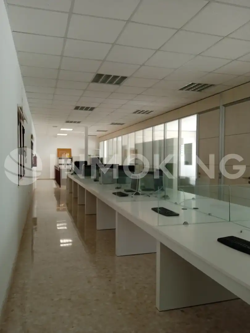 Fabrikhallen zur Miete in Casarrubios del Monte mit Heizung