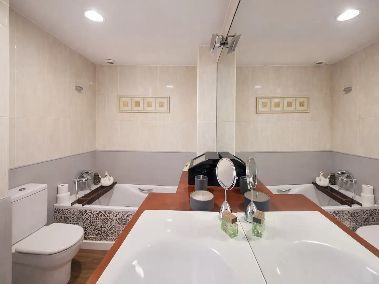 Baño de Piso en venta en Ripollet con Calefacción y Amueblado