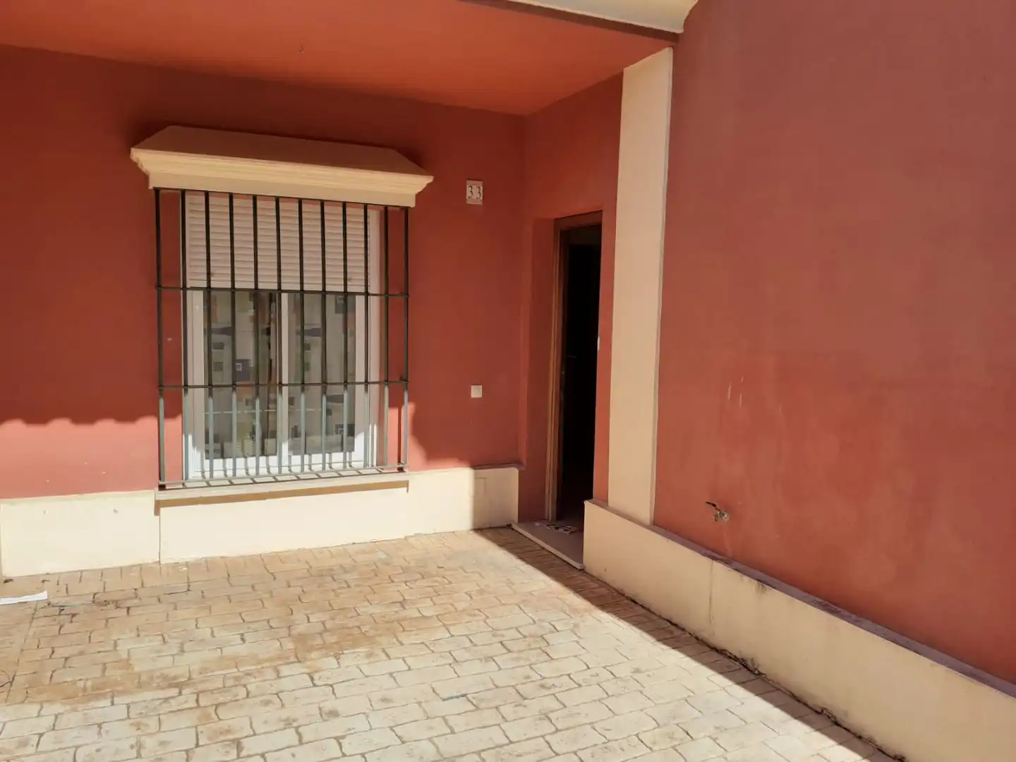 Houses for rent in Brenes  with Air Conditioner, Heating and Washing machine