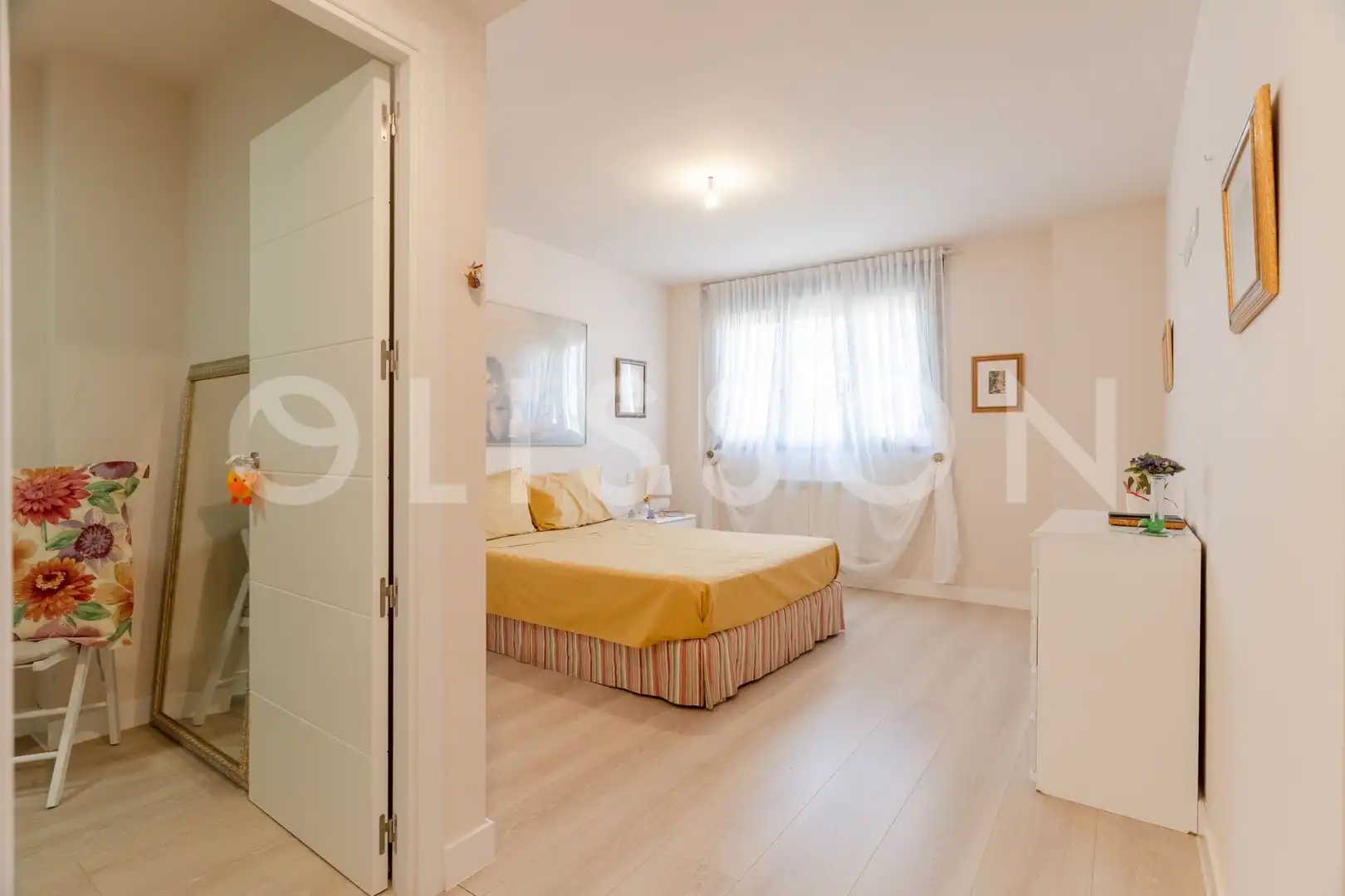 Bedroom of Flat for sale in Madrid  with Air Conditioner, Heating and Terrace