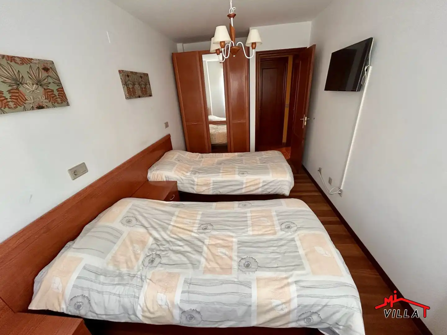 Bedroom of Flat for sale in Laredo  with Heating