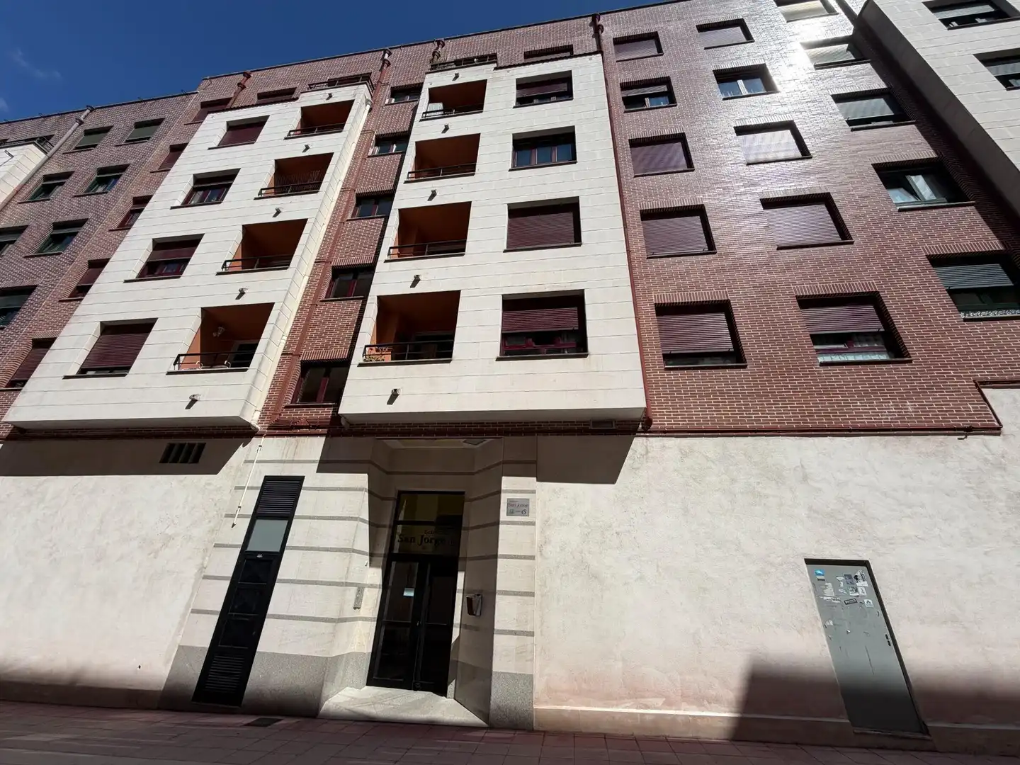 Vista exterior de Pis en venda en Siero amb Calefacció i Balcó