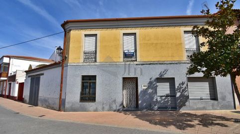 REF. 192G  CASA DE PUEBLO CON LOCAL COMERCIAL