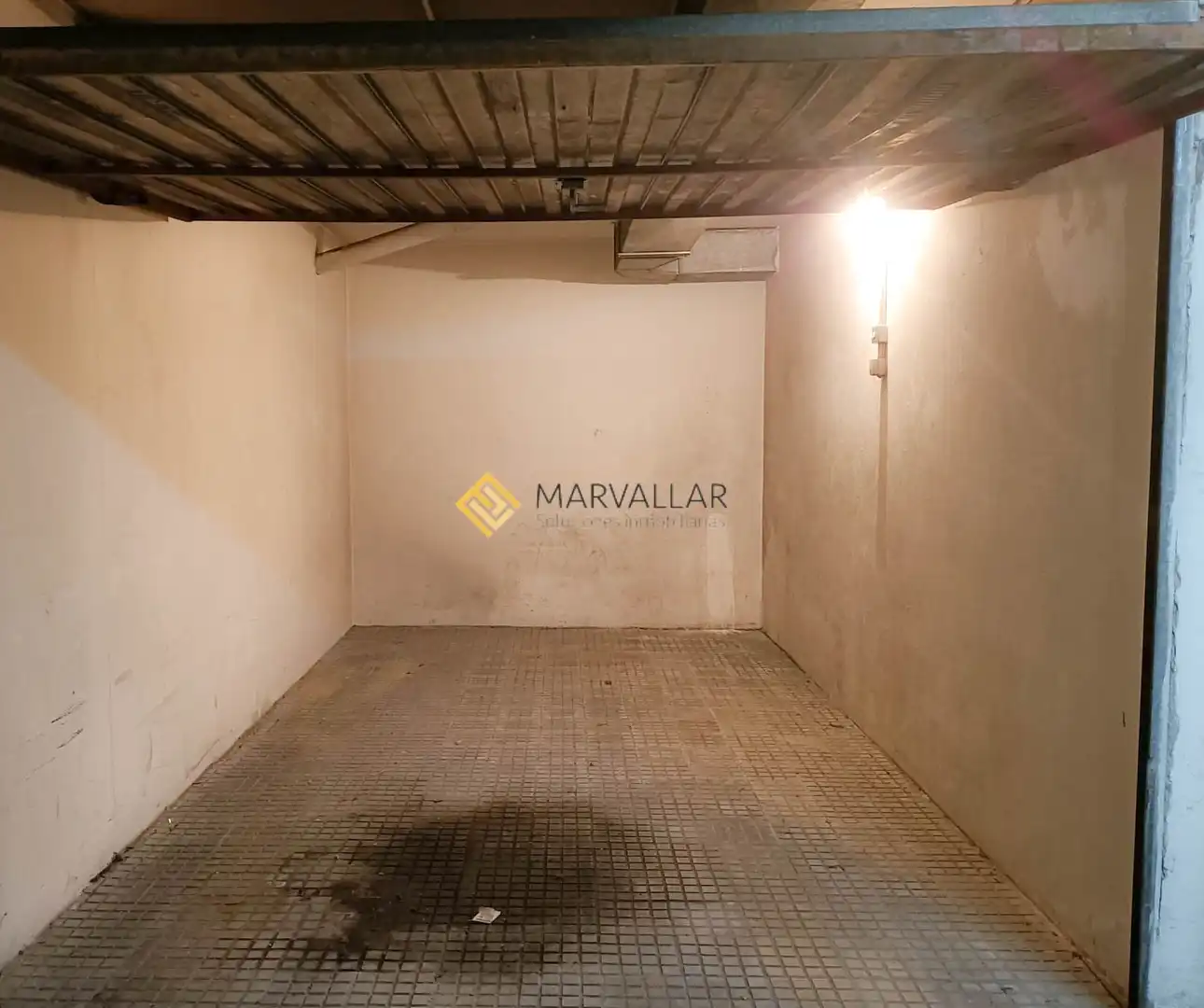 Garage for rent in Santander