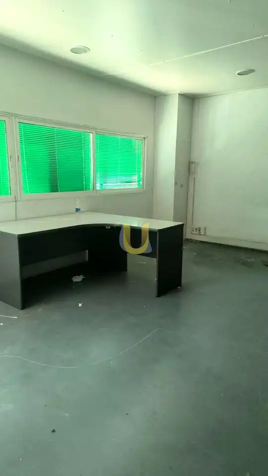 Industrial buildings for sale in Madrid