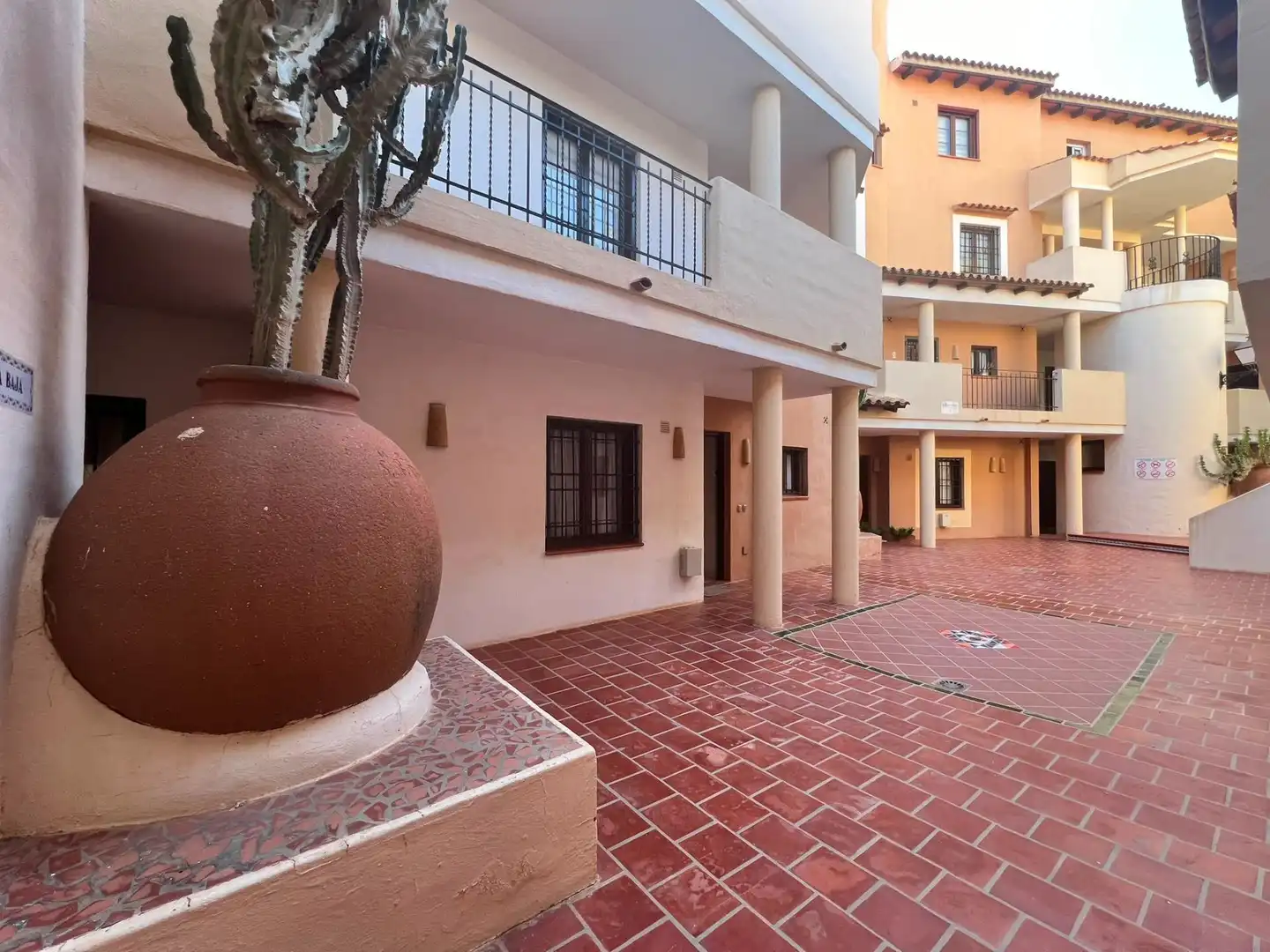 Vista exterior de Apartamento en venta en Madrid