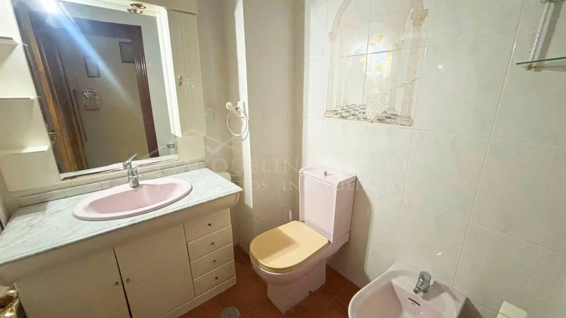 Bathroom of Detached homes for sale in Olías del Rey  with Air Conditioner, Heating and Terrace