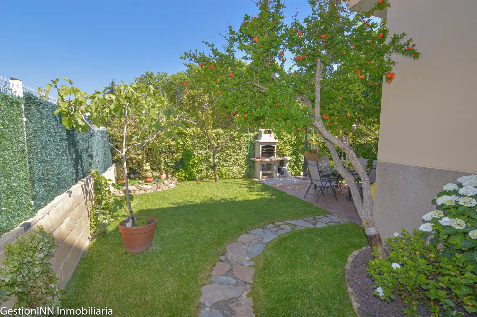 Jardín de Casa adosada en venta en Valdemorillo con Calefacción, Jardín privado y Parquet