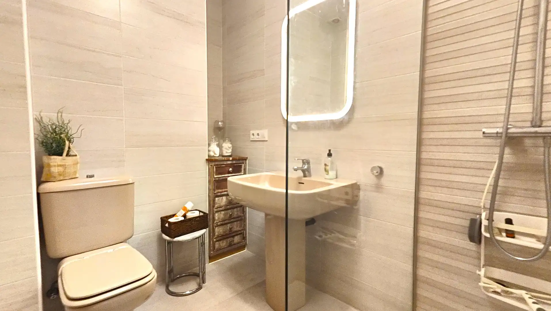 Baño de Piso en venta en Santiago de Compostela  con Trastero y Amueblado