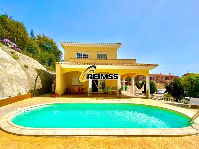 Casa-chalet en Venta en Aiguaviva Parc