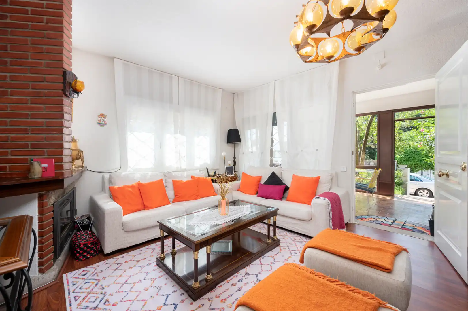 Living room of Houses for sale in Colmenar Viejo  with Heating, Private garden and Parquet flooring