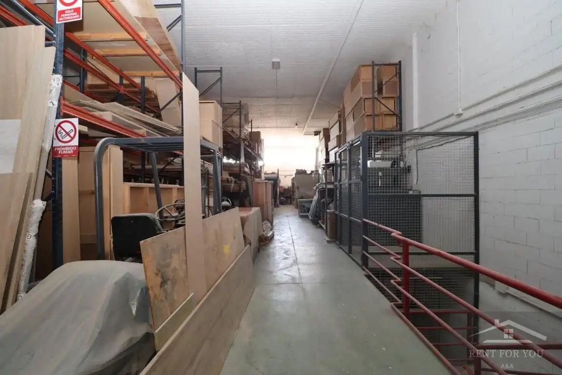 Nau industrial de lloguer a Coín