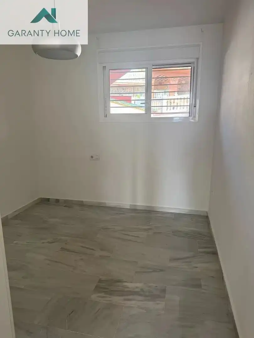 Bedroom of Flat for rent in Málaga  with Air Conditioner, Heating and Terrace