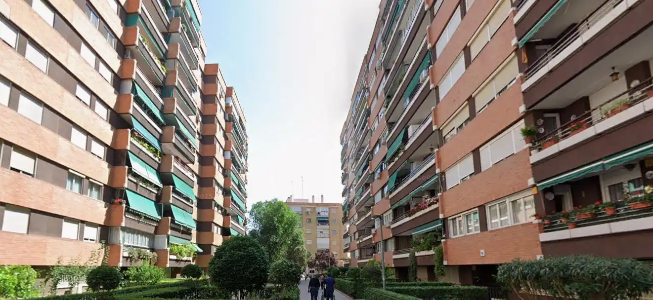 Piso con ascensor en venta en Caballería Española
