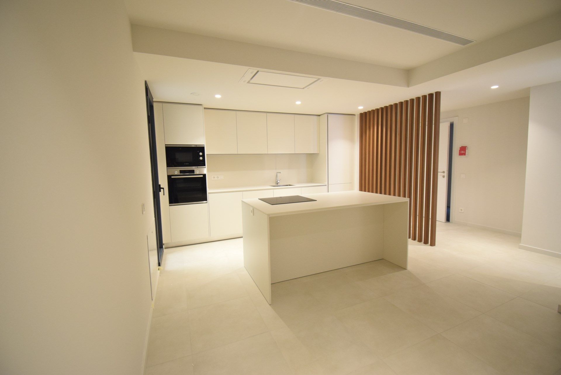 Kitchen of Flat to rent in Girona Capital  with Air Conditioner, Heating and Balcony