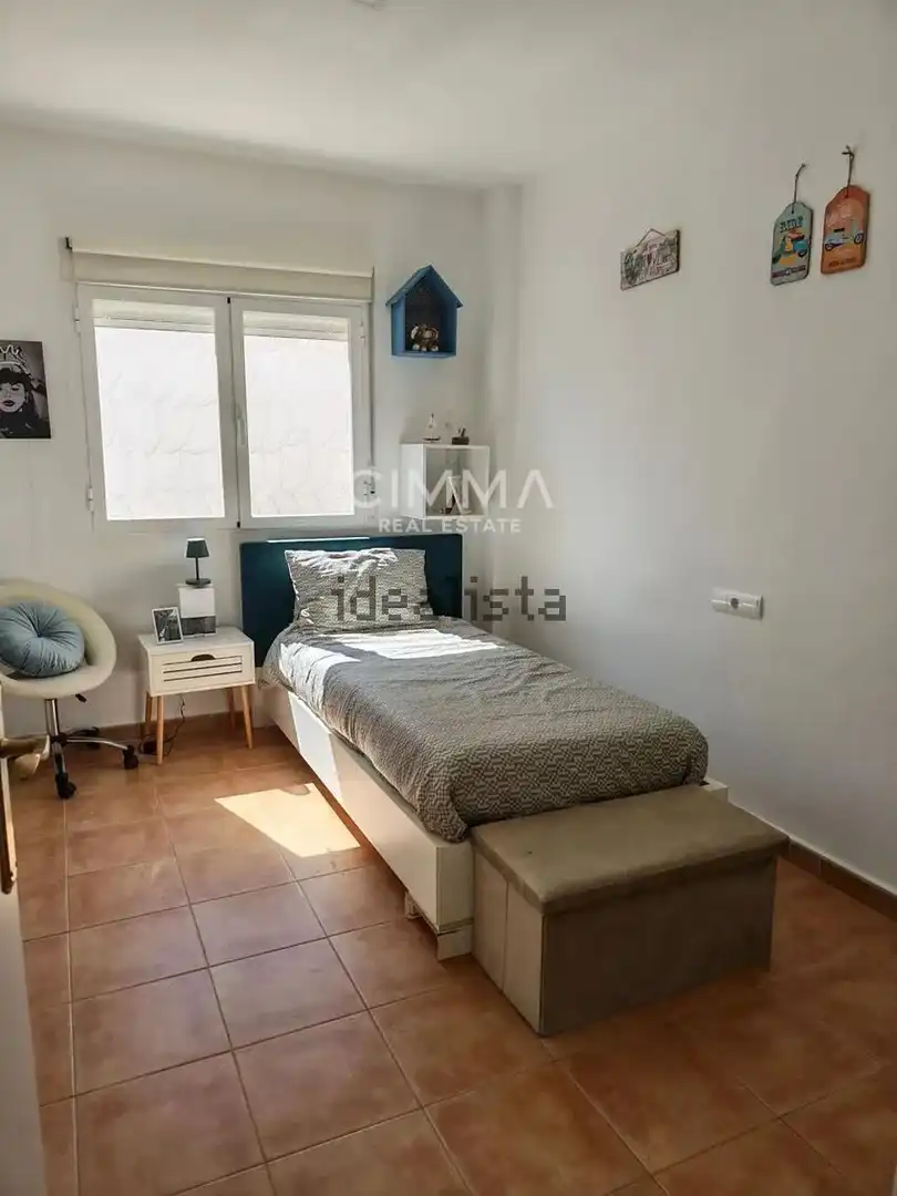 Habitación de Casa o chalet en venta en La Nucia con Jardín privado, Terraza y Trastero