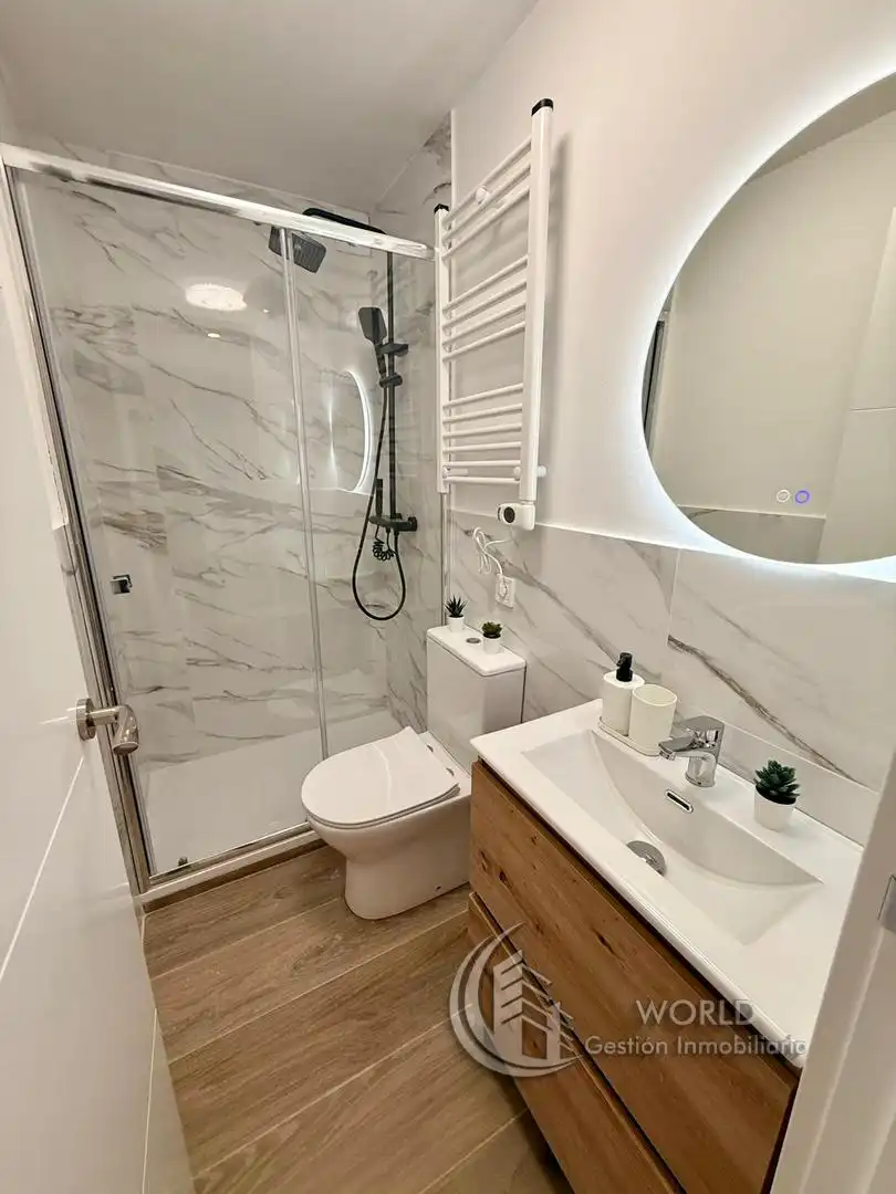 Baño de Piso en venta en Madrid con Aire acondicionado, Calefacción y Terraza