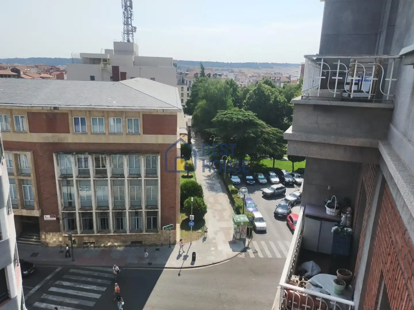 Exterior view of Flat for rent in León Capital   with Heating and Terrace
