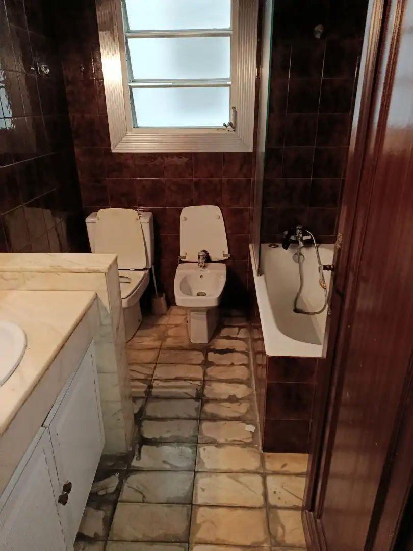 Baño de Piso en venta en Barcelona con Calefacción y Balcón