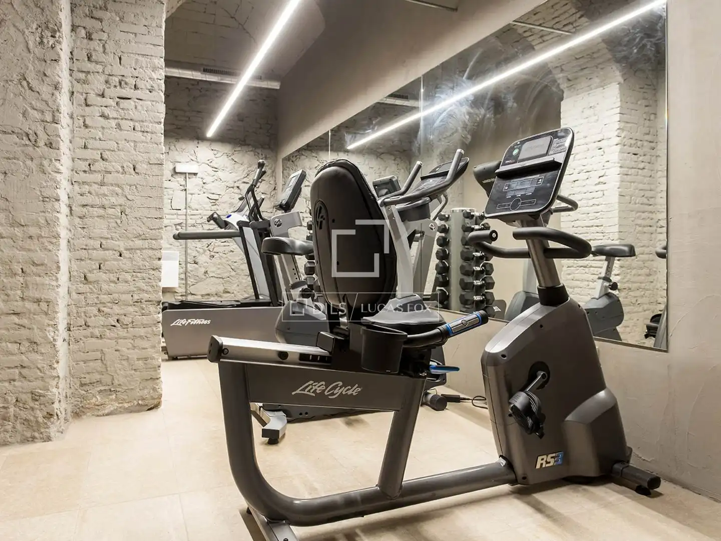 Flat for sale in Barcelona  with Air Conditioner, Heating and Parquet flooring