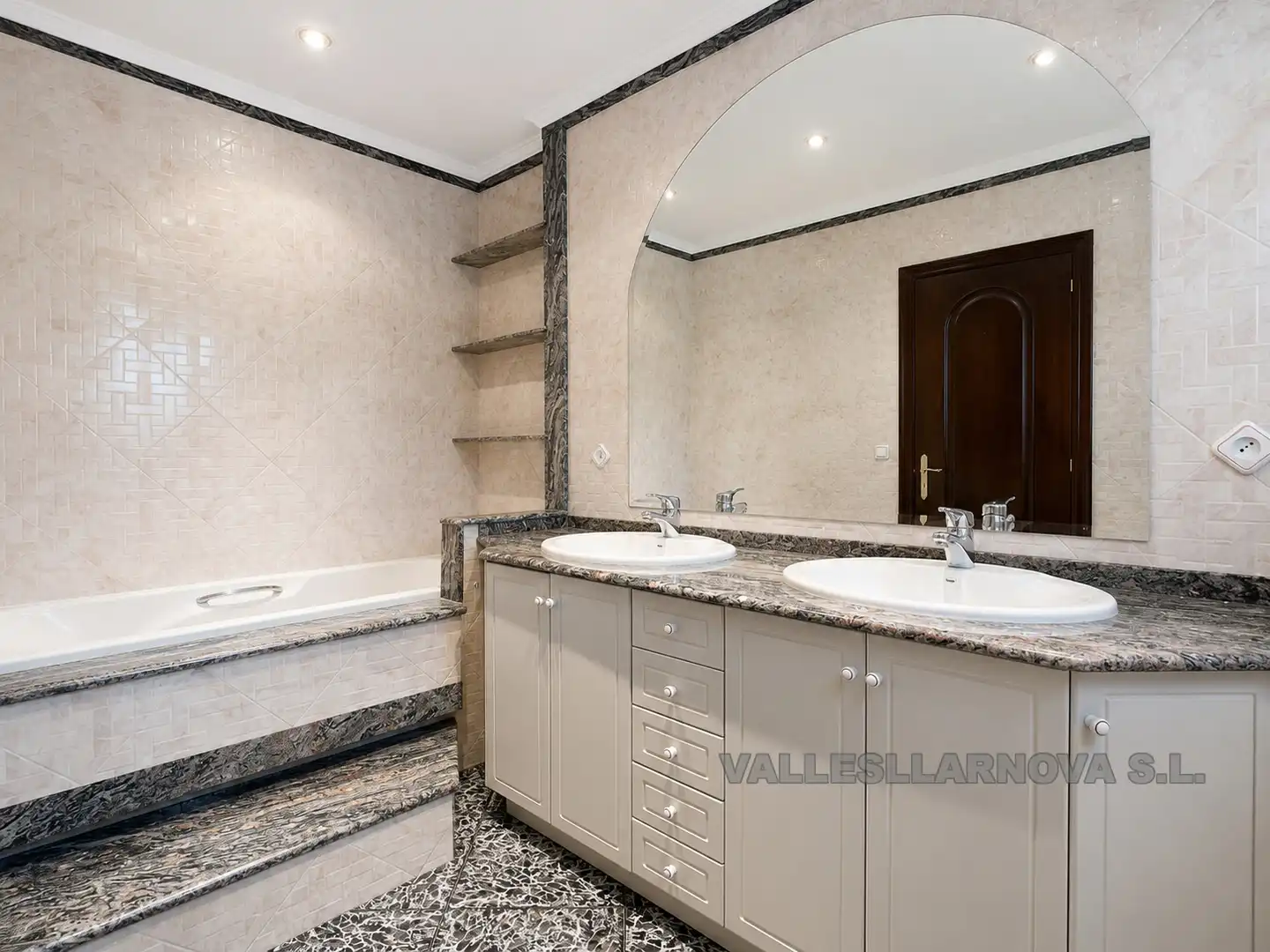Bathroom of Houses for sale in Parets del Vallès  with Heating, Private garden and Terrace