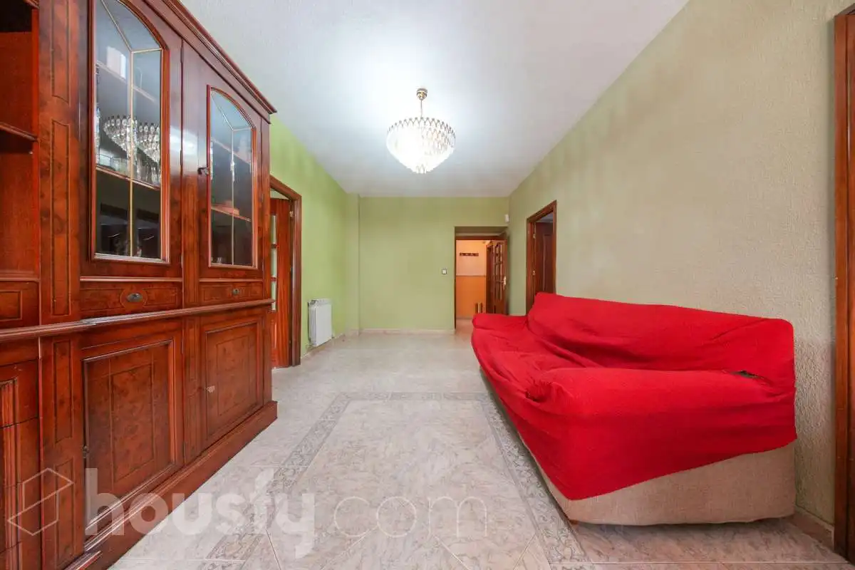 Piso con ascensor en venta en Calle la Chulapona ., imagen 4