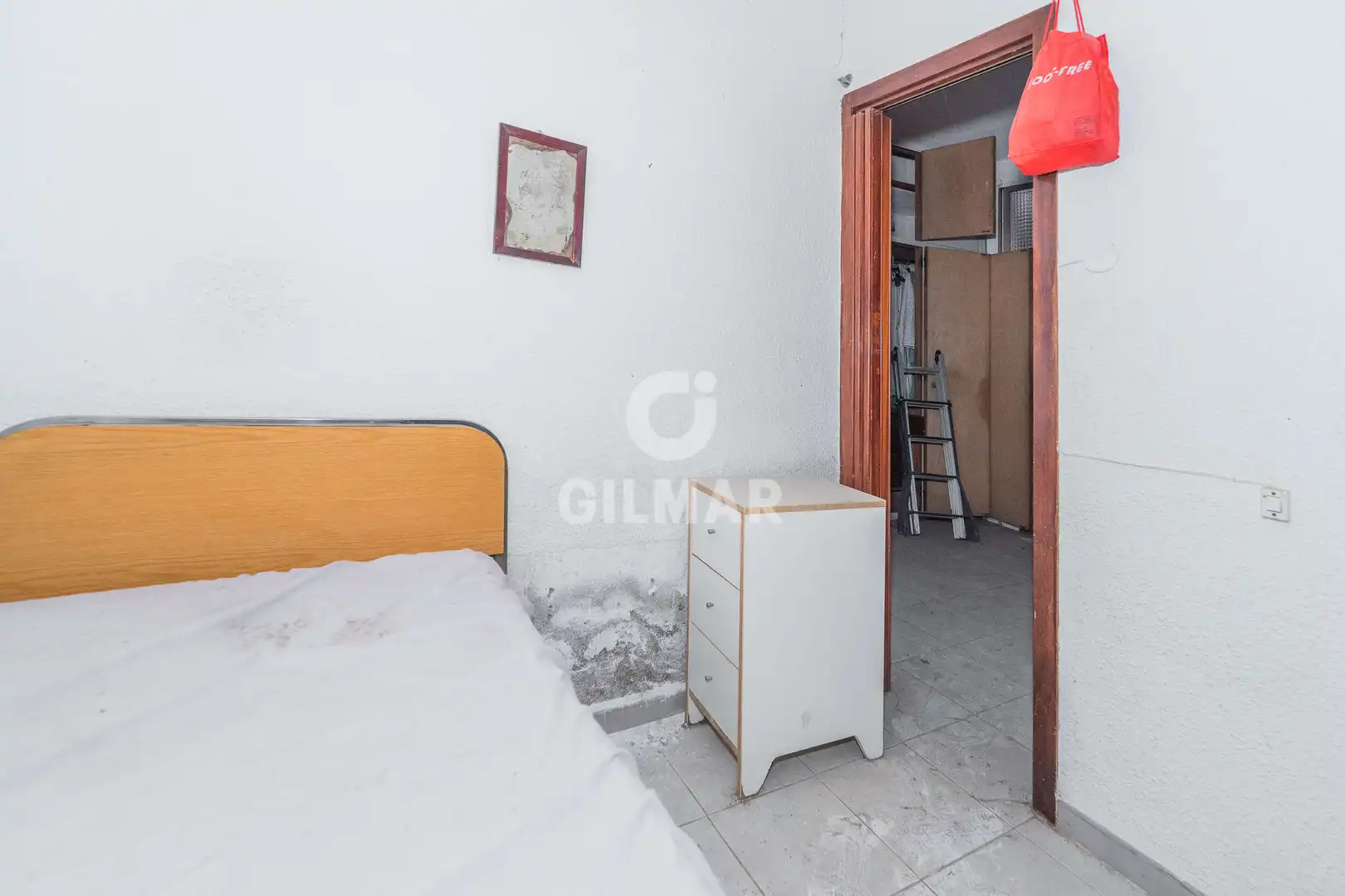 Habitación de Planta baja en venta en Madrid con Calefacción