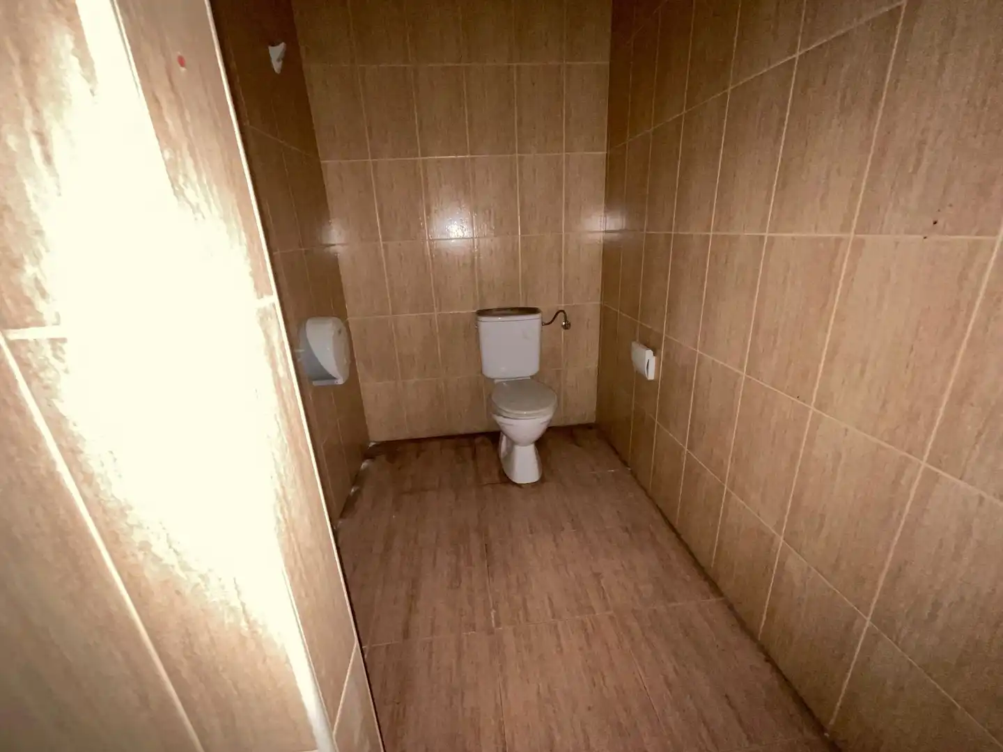 Baño de Nave industrial de alquiler en Villanueva de Algaidas