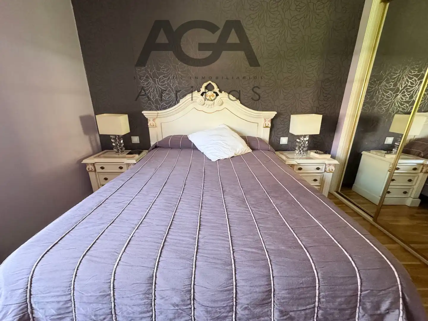 Schlafzimmer von Einfamilien-Reihenhaus zum Verkauf in Badalona mit Klimaanlage und Abstellraum