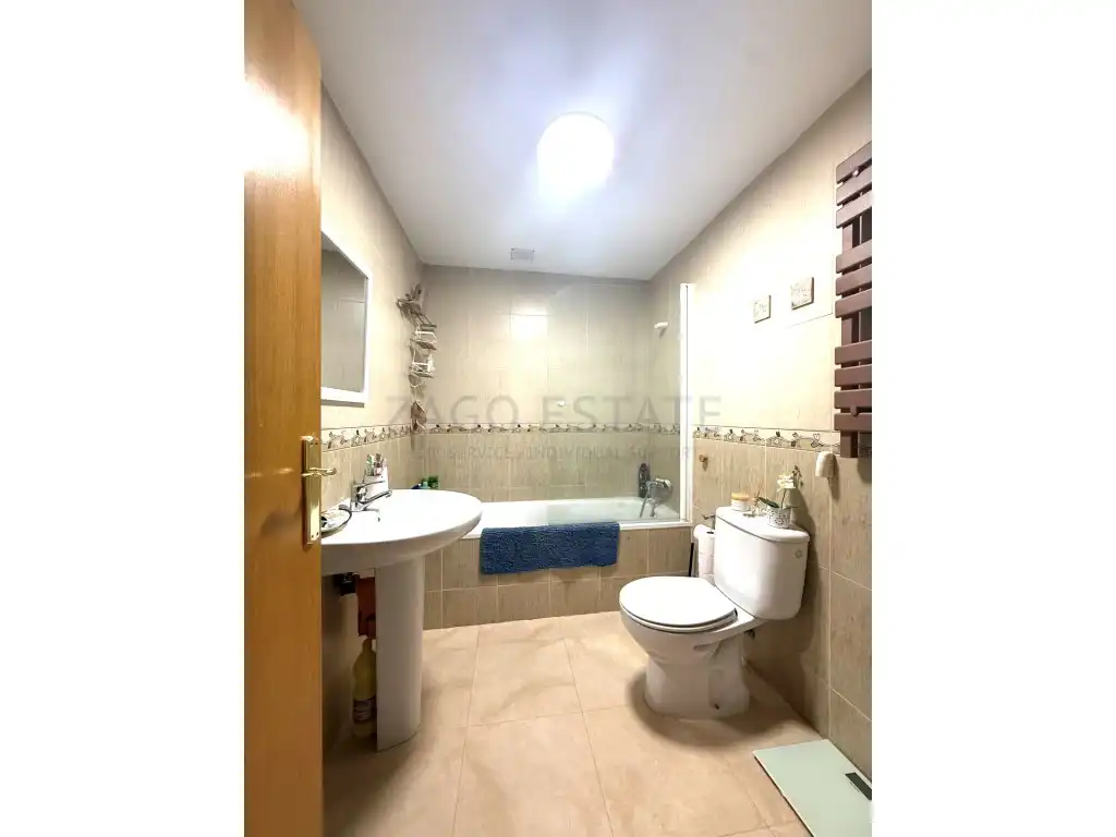 Bathroom of Flat for rent in El Castell de Guadalest