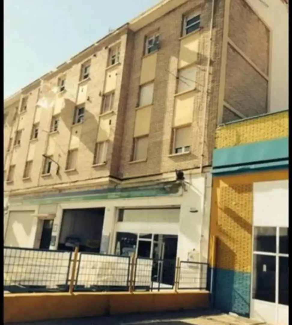 Vista exterior de Edificio en venta en Miranda de Ebro