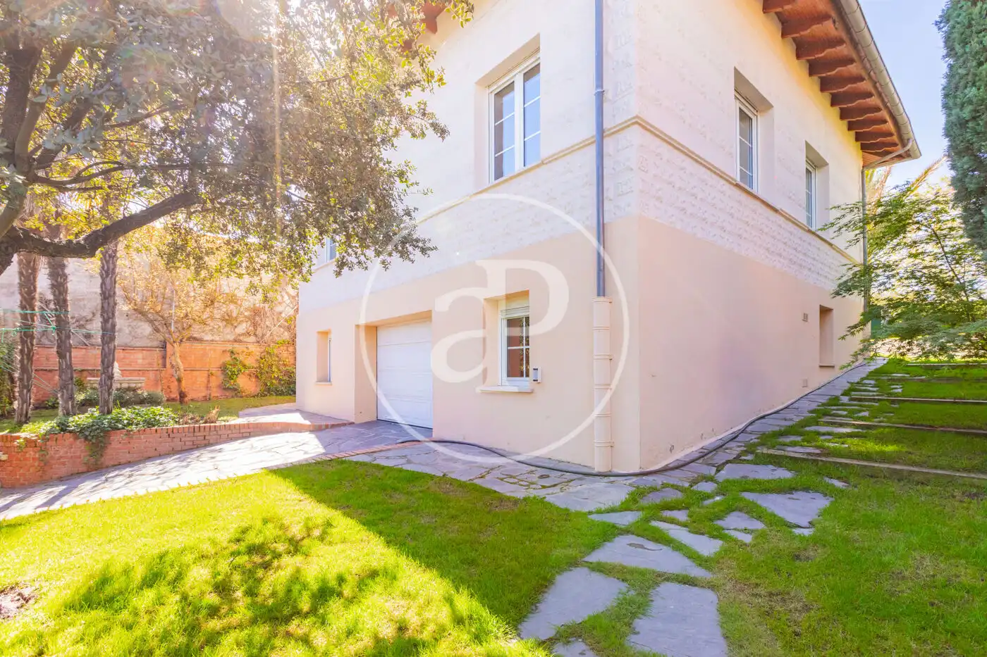 Exterior view of Houses for sale in Madrid  with Air Conditioner, Heating and Private garden