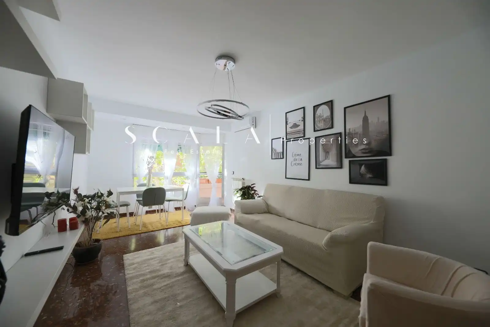 Living room of Flat for rent in Madrid  with Air Conditioner, Heating and Terrace