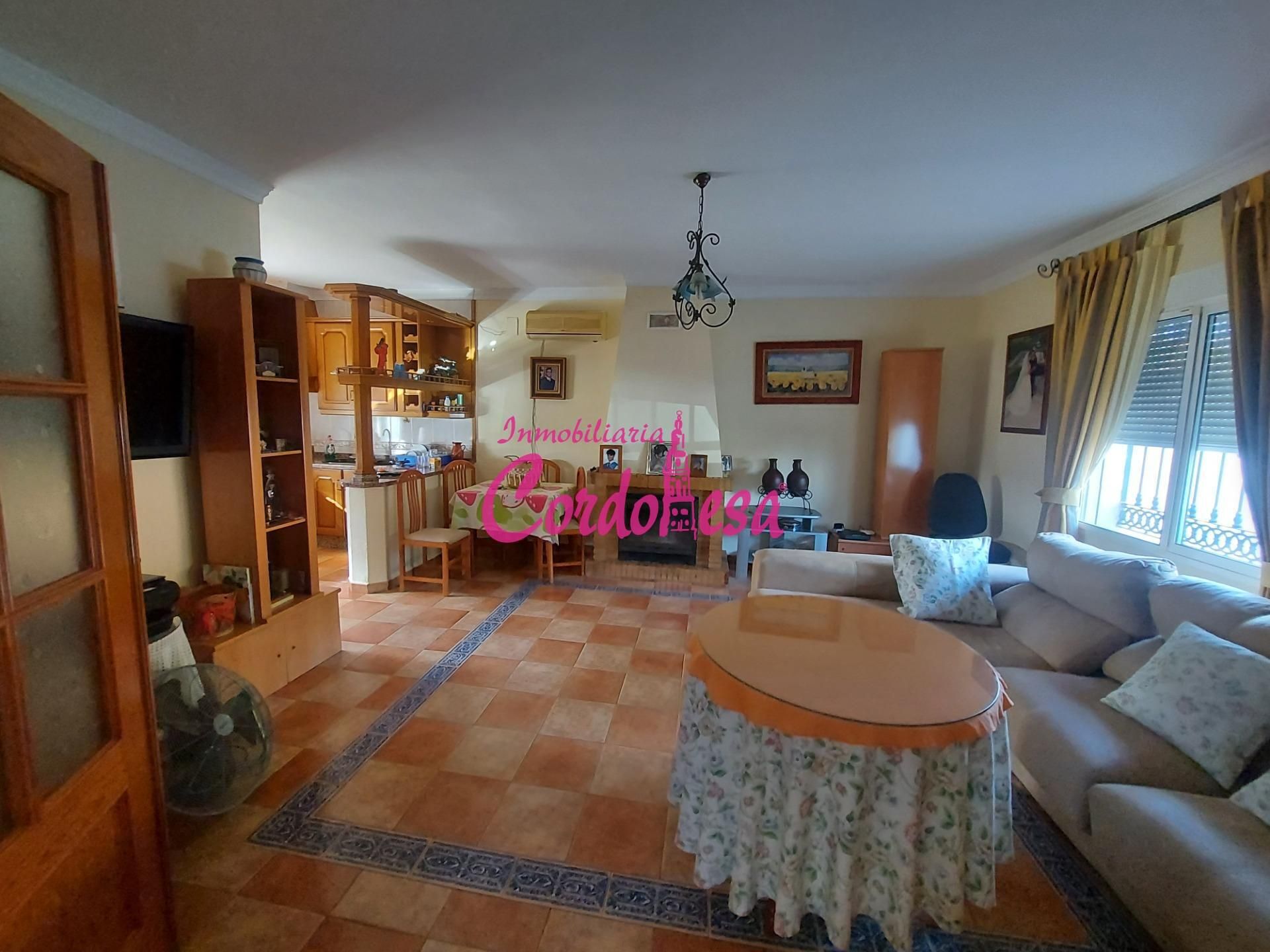 Sala d'estar de Casa o xalet en venda en  Córdoba Capital amb Aire condicionat, Calefacció i Jardí privat