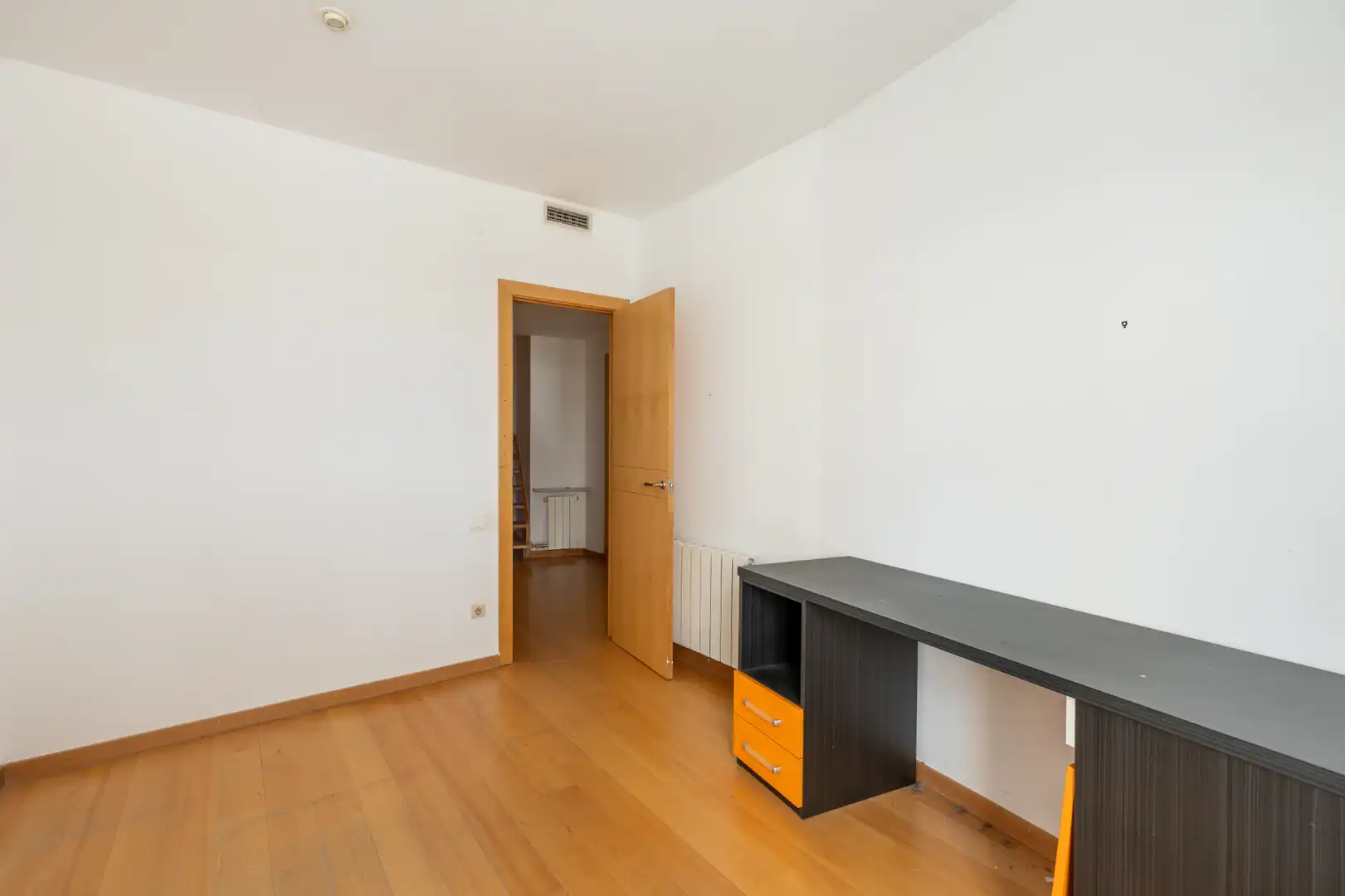 Habitación de Dúplex en venta en Barcelona con Calefacción, Parquet y Horno