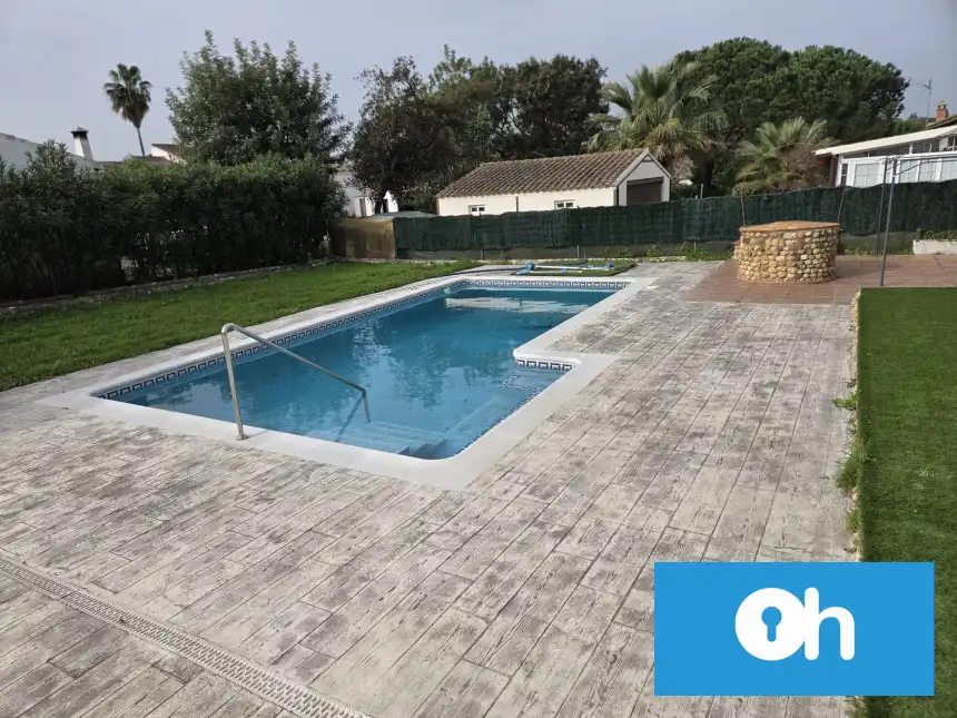 Piscina de Casa adosada en venta en Aljaraque con Aire acondicionado, Jardín privado y Trastero