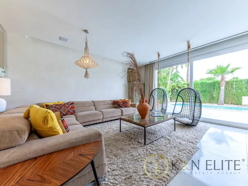 Sala d'estar de Casa o xalet de lloguer en Dénia amb Aire condicionat, Jardí privat i Terrassa