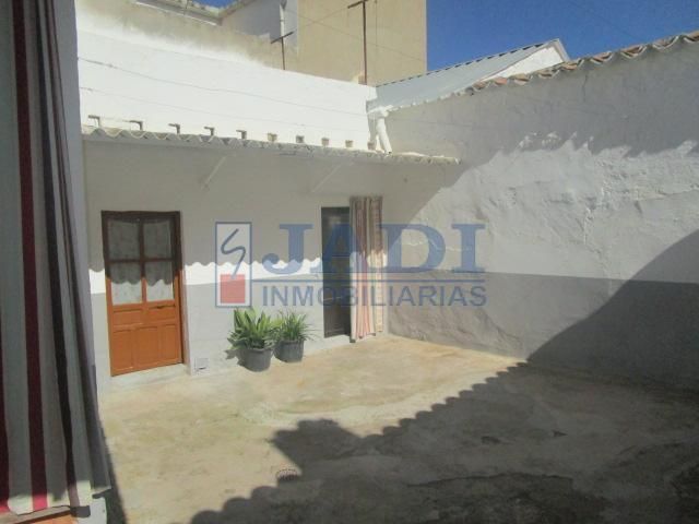 House or chalet for sale in Valdepeñas