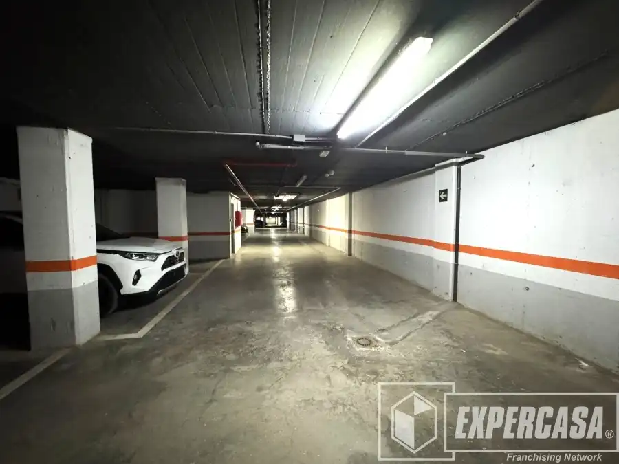 Parking de Piso en venta en Valencia con Parquet y Trastero