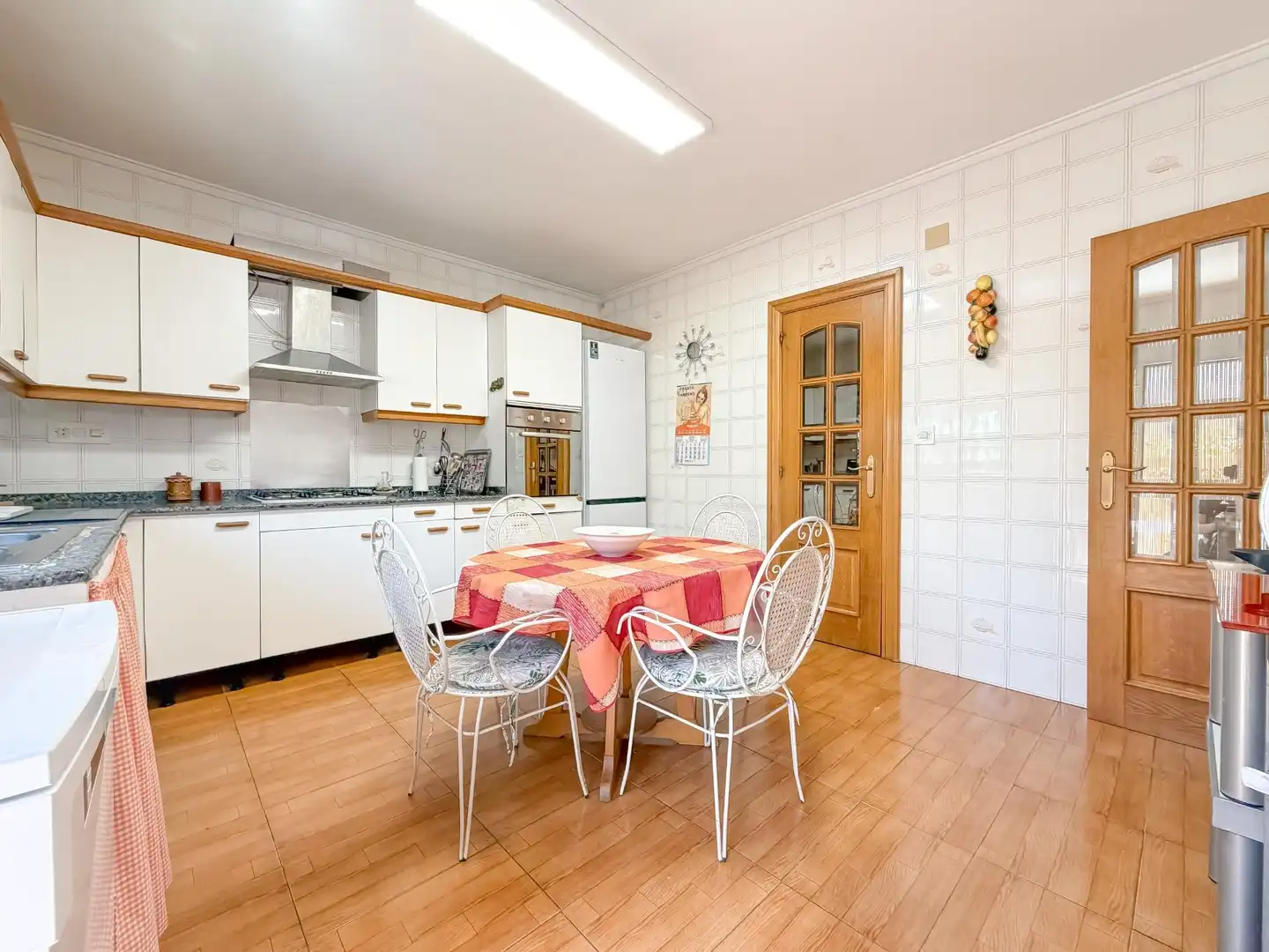 Cuina de Casa o xalet en venda en L'Eliana amb Aire condicionat, Jardí privat i Terrassa
