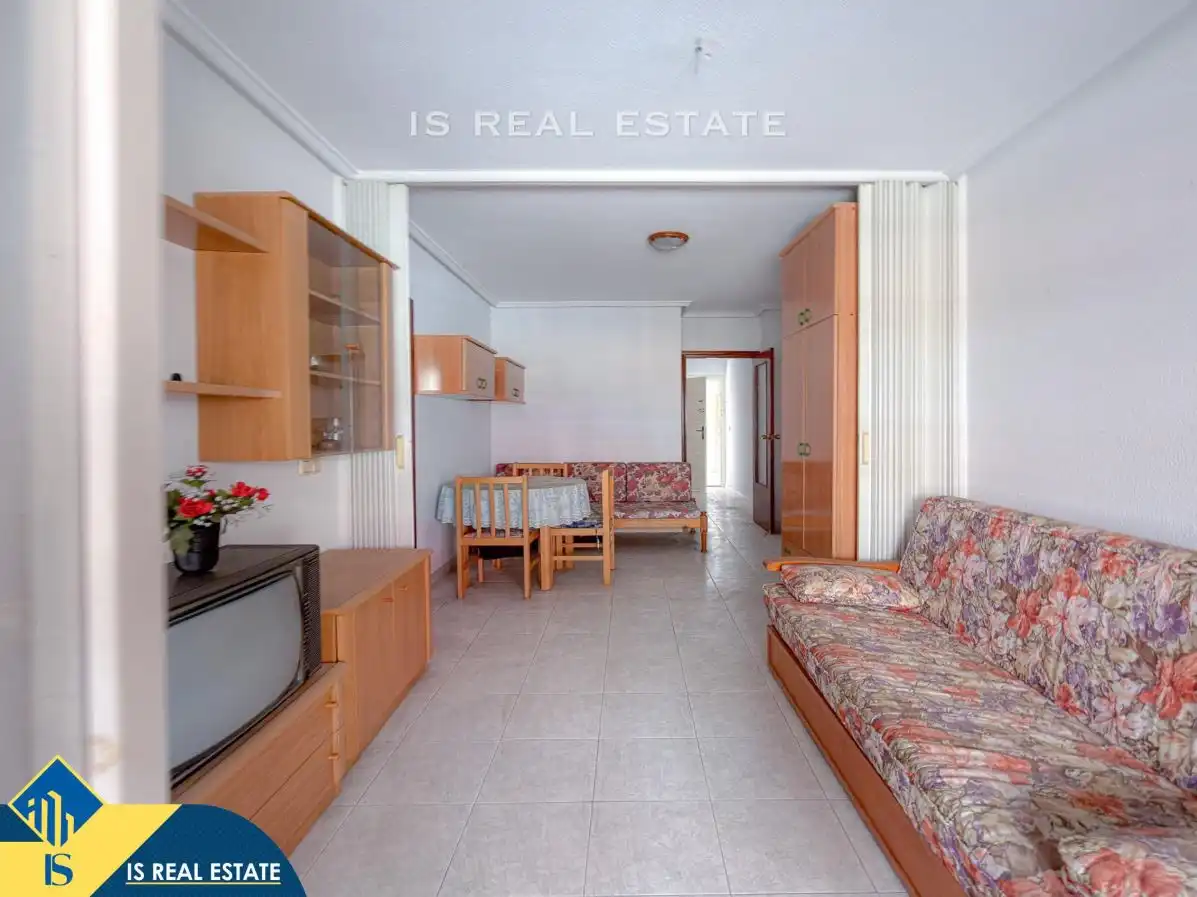 Sala de estar de Apartamento en venta en Torrevieja con Calefacción, Terraza y Amueblado