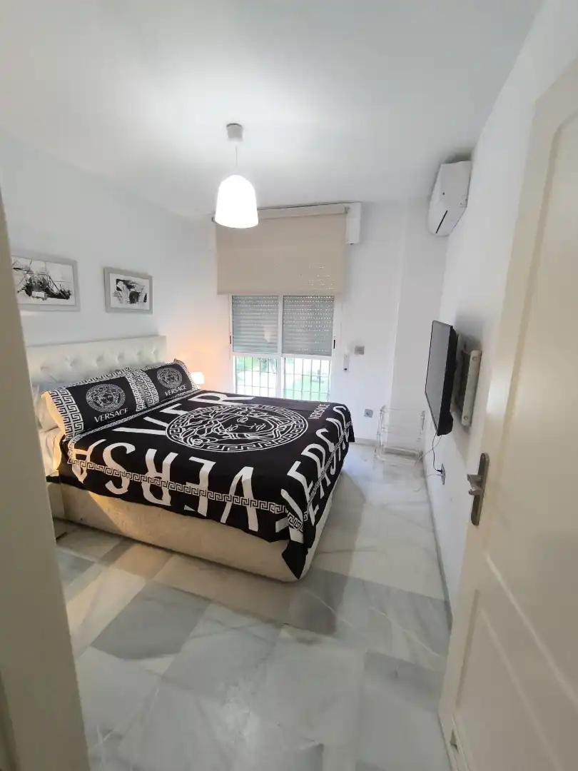 Dormitori de Apartament de lloguer en Marbella amb Aire condicionat, Calefacció i Terrassa
